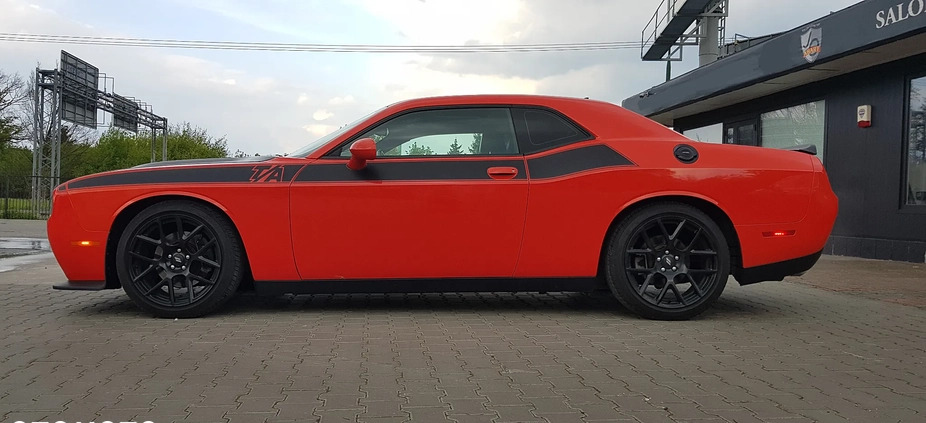 Dodge Challenger cena 139000 przebieg: 72000, rok produkcji 2018 z Dziwnów małe 436